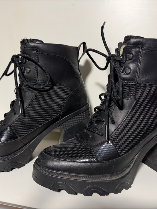 Sorel Shoes - Sorel Black Platform Lace-Up Ankle Boots - Women's